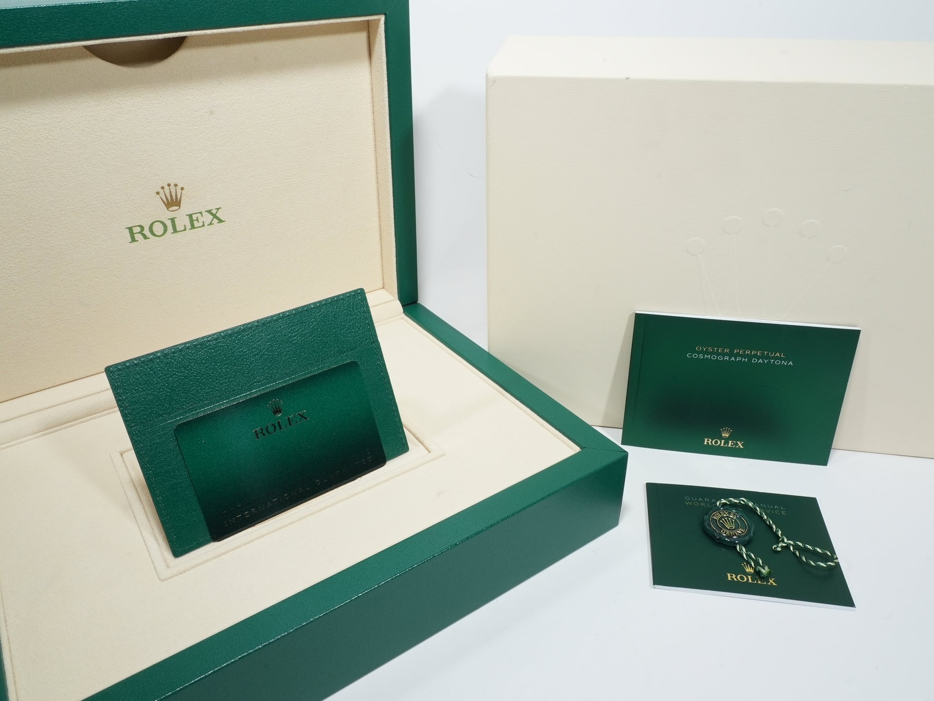 ロレックス デイトナ Ref.126506 プラチナ アイスブルー文字盤 未使用 mqvn8err