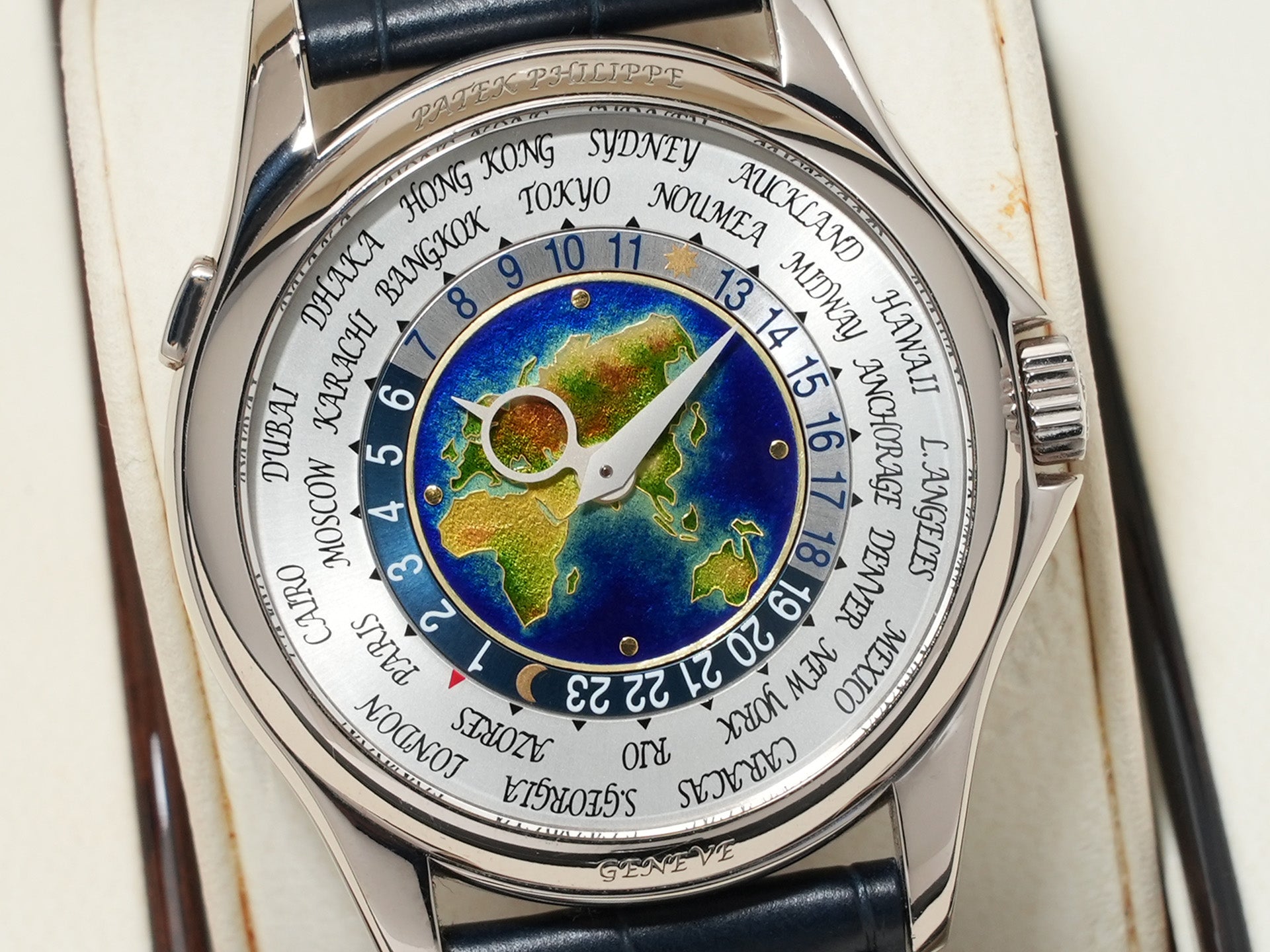 パテックフィリップ ワールドタイム クロワゾネ Ref.5131G-001 ホワイトゴールド クロワゾネ文字盤 中古 zeuhm8ct