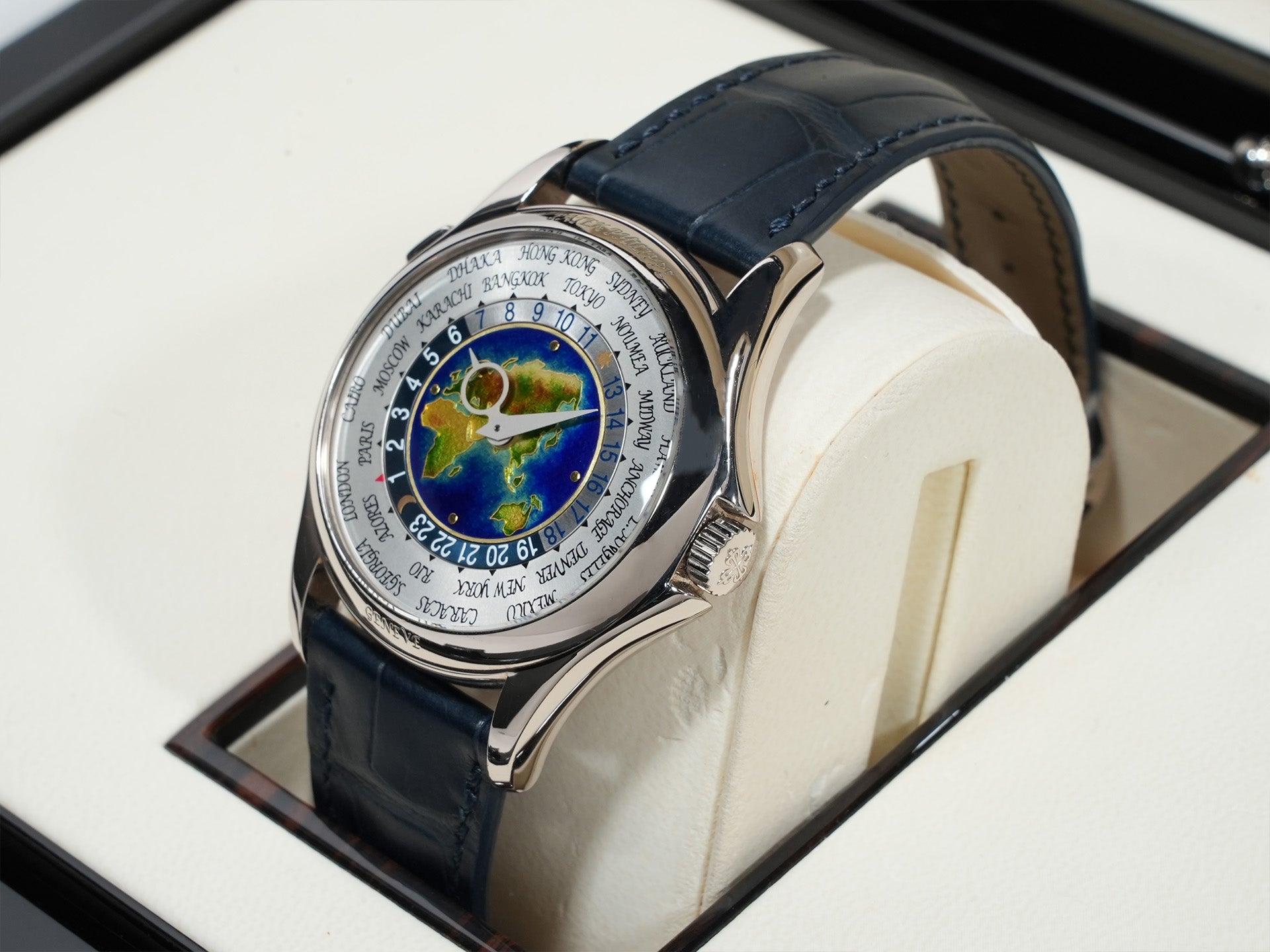 パテックフィリップ ワールドタイム クロワゾネ Ref.5131G-001 ホワイトゴールド クロワゾネ文字盤 中古 zeuhm8ct