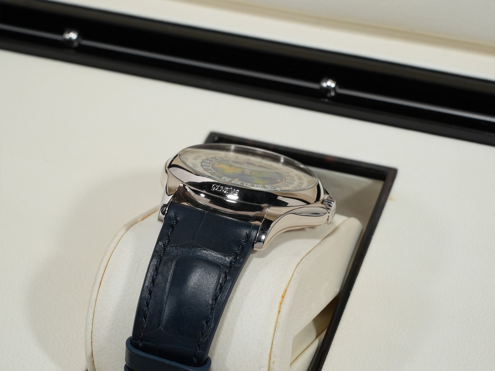 パテックフィリップ ワールドタイム クロワゾネ Ref.5131G-001 ホワイトゴールド クロワゾネ文字盤 中古 zeuhm8ct