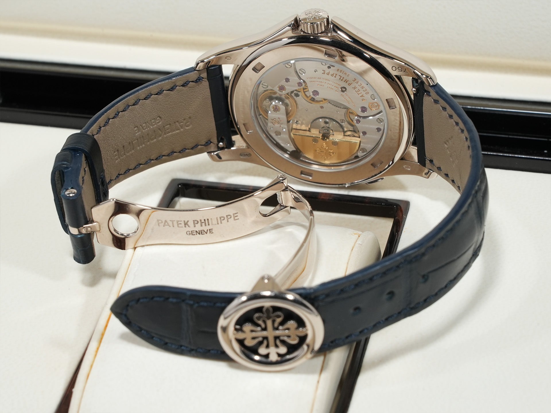 パテックフィリップ ワールドタイム クロワゾネ Ref.5131G-001 ホワイトゴールド クロワゾネ文字盤 中古 zeuhm8ct