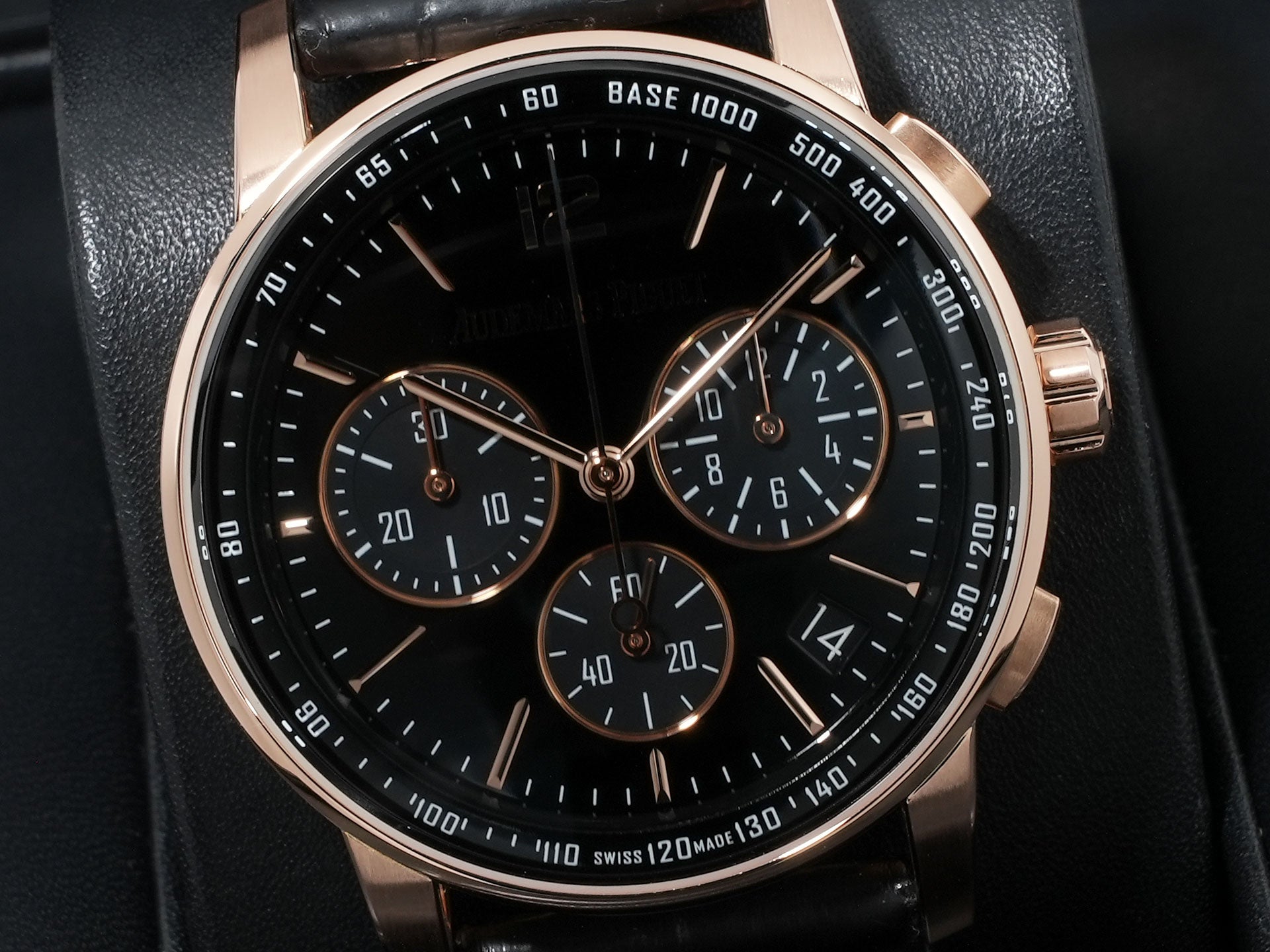 オーデマピゲ CODE 11.59 バイ オーデマ ピゲ クロノグラフ Ref.26393OR.OO.A002CR.01 ピンクゴールド ブラックラッカー文字盤 美品 2kukvnbt