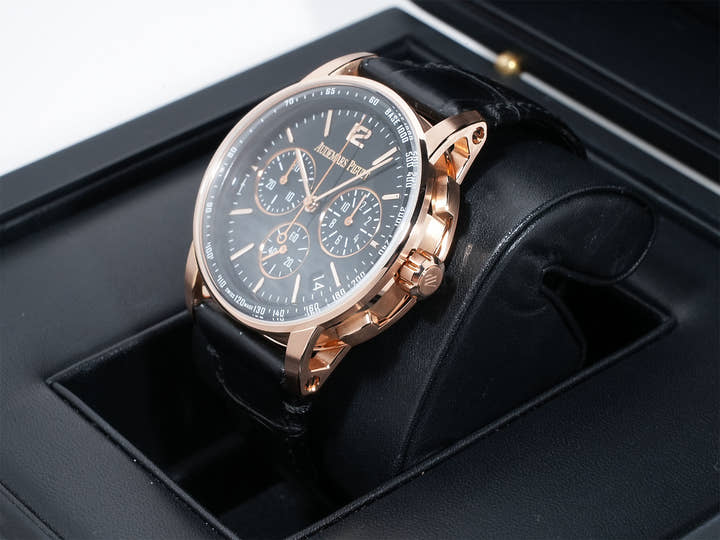 オーデマピゲ CODE 11.59 バイ オーデマ ピゲ クロノグラフ Ref.26393OR.OO.A002CR.01 ピンクゴールド ブラックラッカー文字盤 美品 2kukvnbt