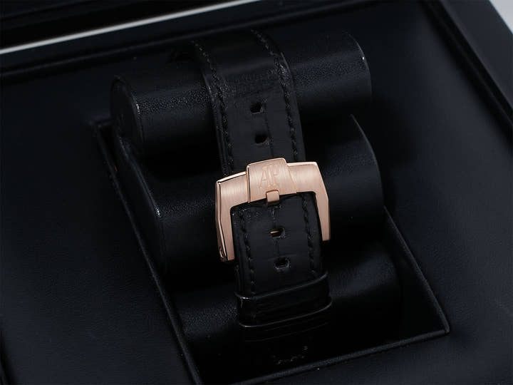 オーデマピゲ CODE 11.59 バイ オーデマ ピゲ クロノグラフ Ref.26393OR.OO.A002CR.01 ピンクゴールド ブラックラッカー文字盤 美品 2kukvnbt