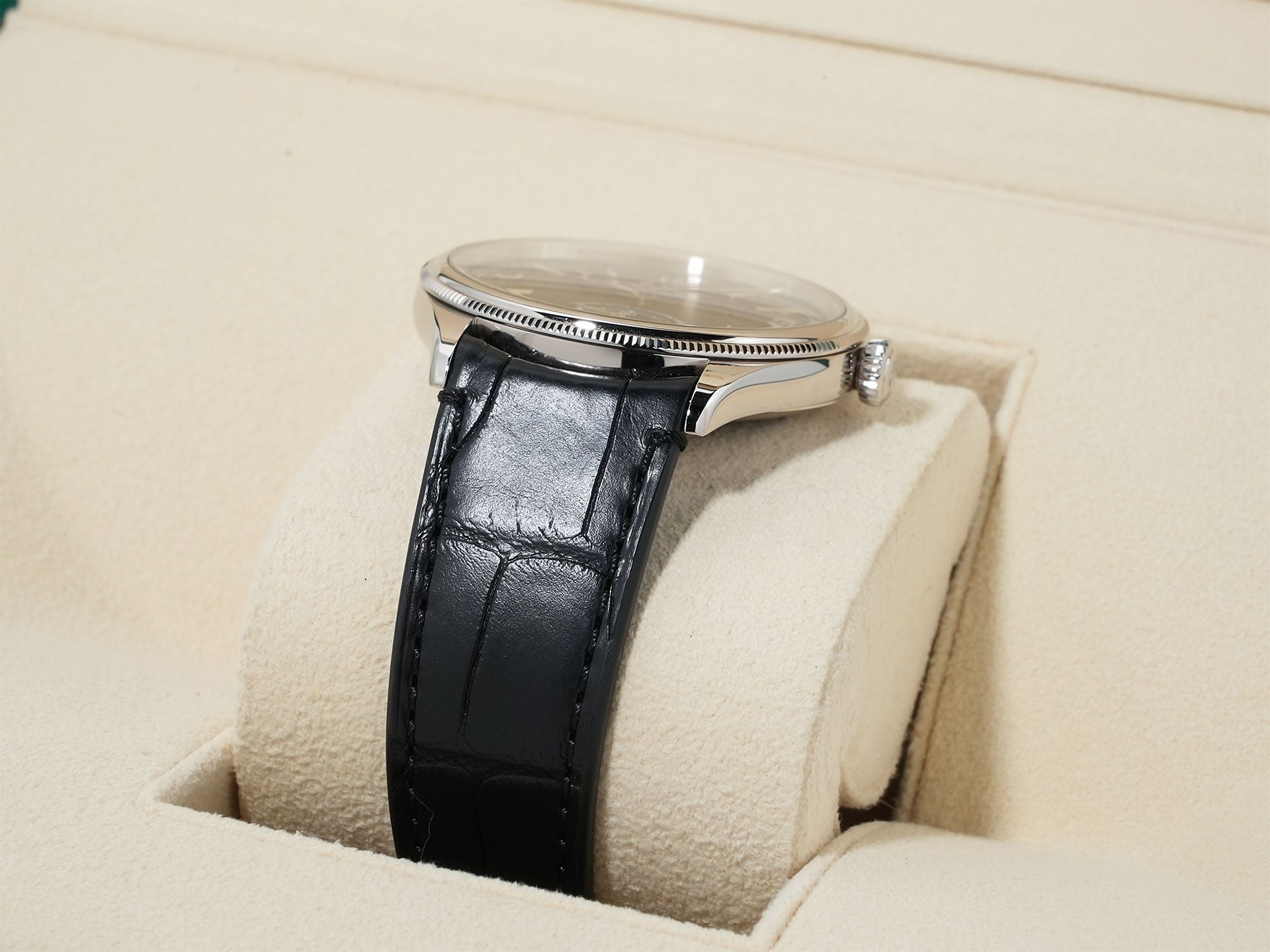 ロレックス 1908 Ref.52509 ホワイトゴールド ブラック文字盤 革ベルト 極美品 favnyakw