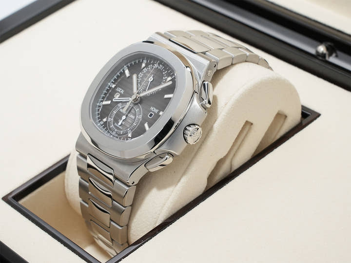 パテックフィリップ ノーチラス トラベルタイム クロノグラフ TIFFANY＆CO. Ref.5990/1A-001 ステンレススチール ブラックグラデーション文字盤 未使用 n96h3tzh