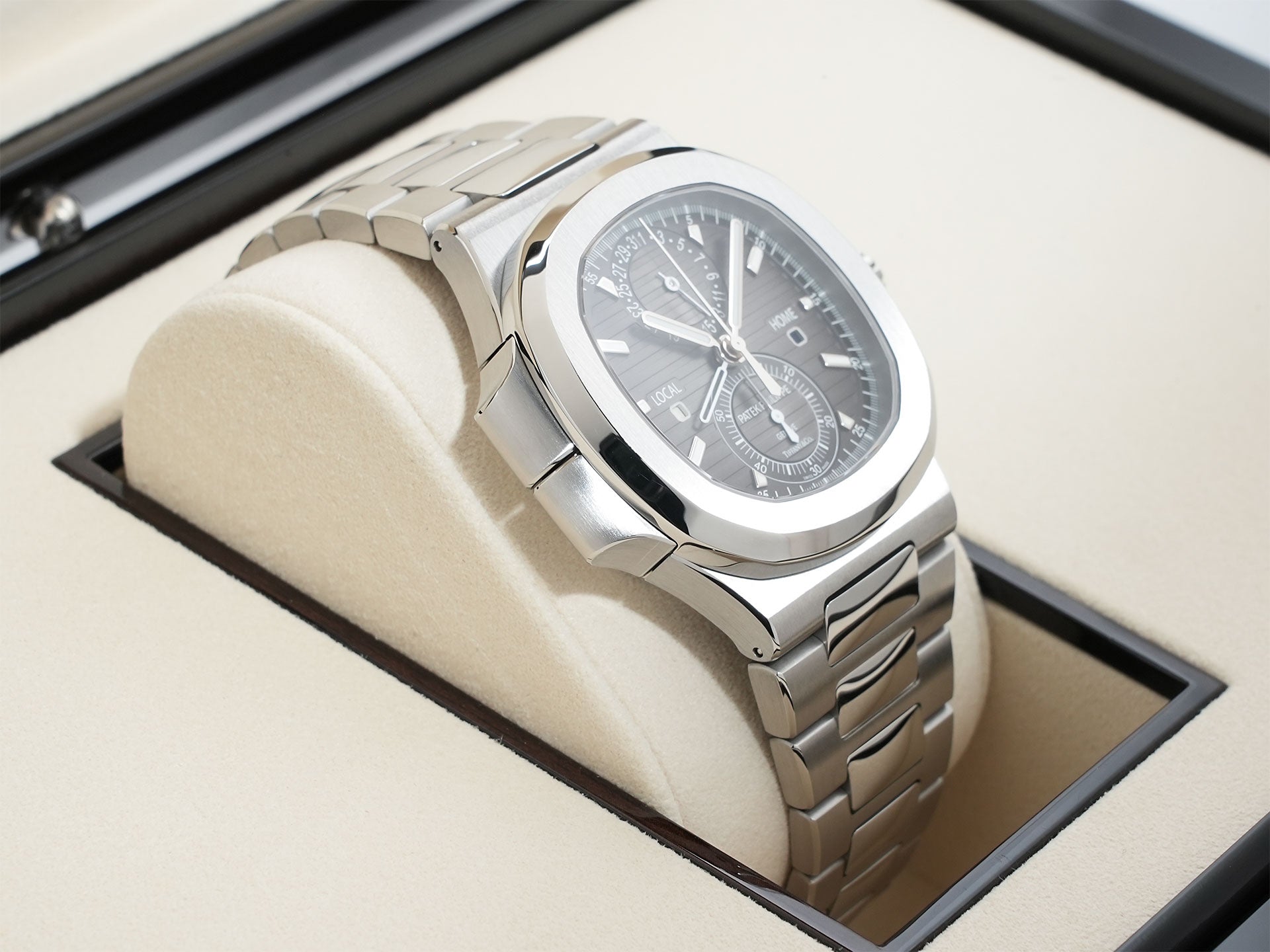 Patek Philippe Nautilus Travel Time Chronograph TIFFANY & CO. Ref. 5990/1A-001 Stainless Steel Black Gradient Dial Unused n96h3tzh