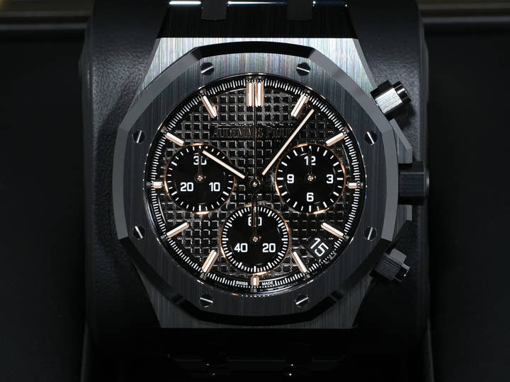 オーデマピゲ ロイヤルオーク クロノグラフ Ref.26240CE.OO.1225CE.02 ブラックセラミック ブラック文字盤 未使用 jyt2kr4u