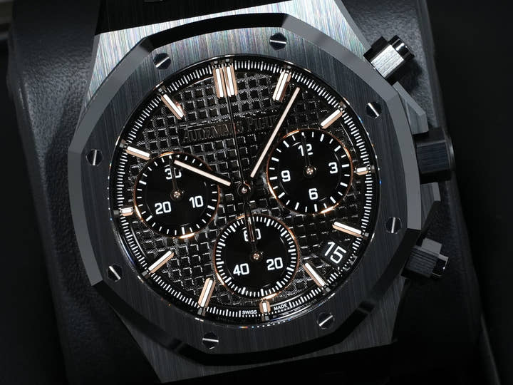 オーデマピゲ ロイヤルオーク クロノグラフ Ref.26240CE.OO.1225CE.02 ブラックセラミック ブラック文字盤 未使用 jyt2kr4u