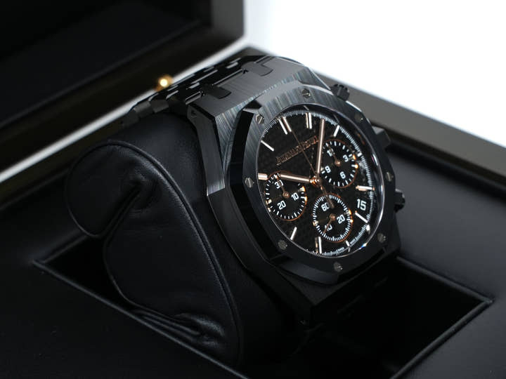 オーデマピゲ ロイヤルオーク クロノグラフ Ref.26240CE.OO.1225CE.02 ブラックセラミック ブラック文字盤 未使用 jyt2kr4u