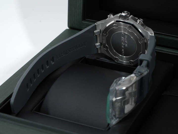 オーデマピゲ ロイヤルオーク オフショア クロノグラフ Ref.26231ST.ZZ.A178CA.01 ステンレススチール サーモン文字盤 未使用 qobqc7f7