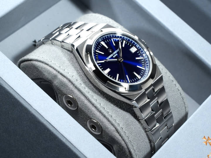 ヴァシュロンコンスタンタン オーヴァーシーズ オートマティック Ref.4520V/210A-B128 ステンレススチール ブルー文字盤 未使用 54mjubp7