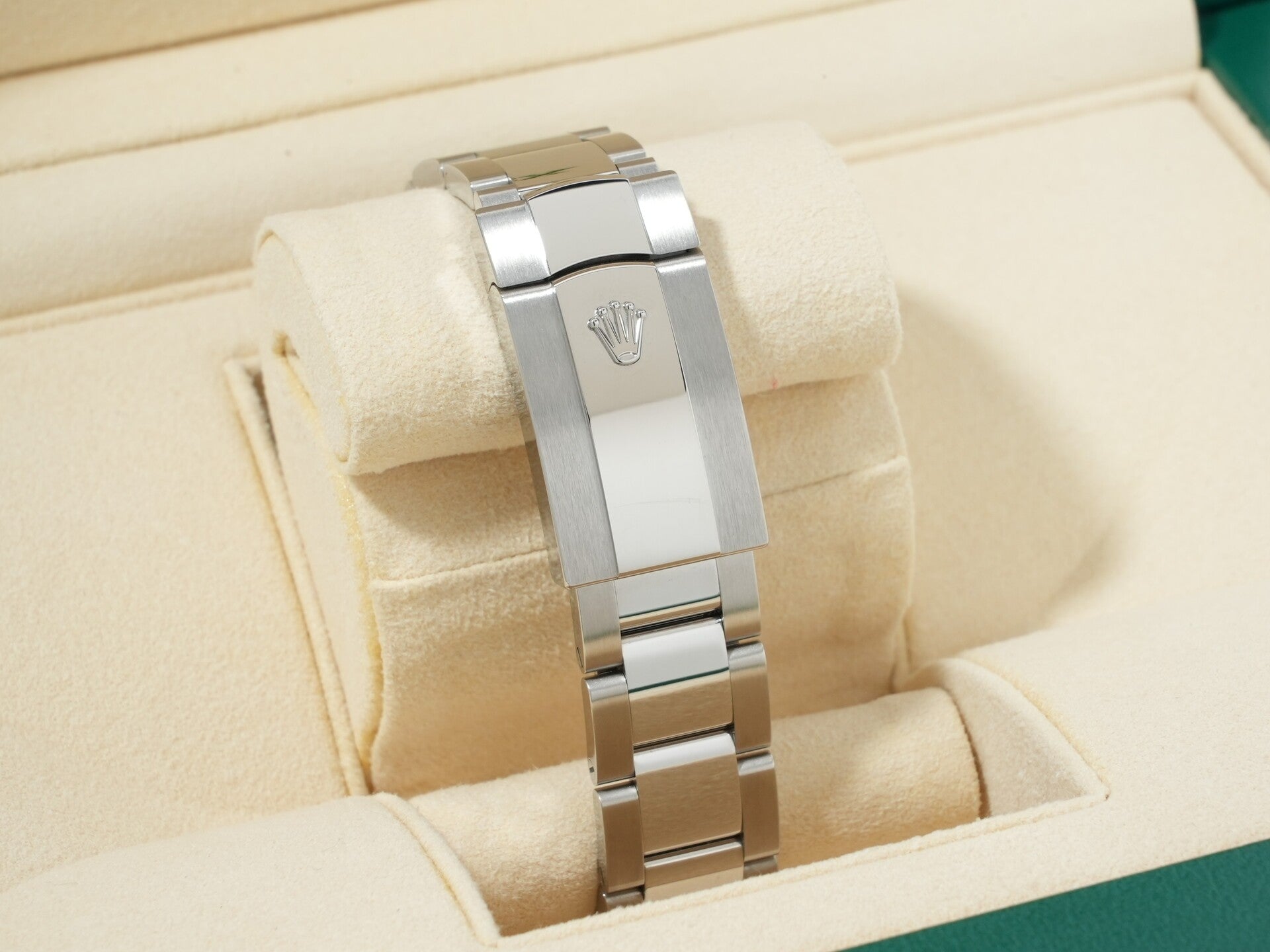 Rolex Datejust 36 Ref. 126200 Stainless Steel Silver Dial Oyster Bracelet Excellent Condition 9ipwviad