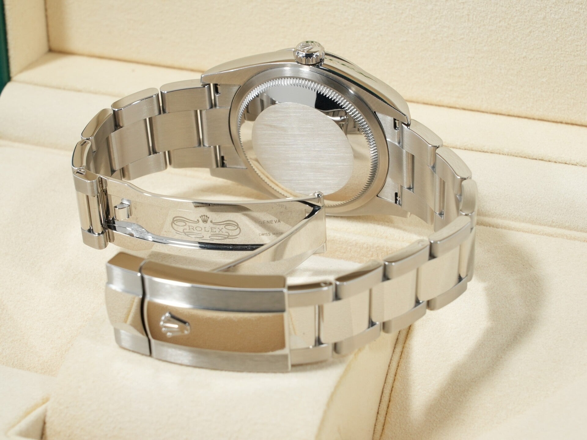 Rolex Datejust 36 Ref. 126200 Stainless Steel Silver Dial Oyster Bracelet Excellent Condition 9ipwviad