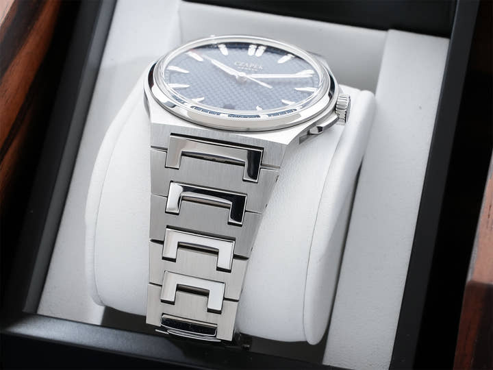 チャペック アンタークティック パサージュ ドゥ ドレーク Ref.- ステンレススチール ディープブルー文字盤 美中古 tah4oz72