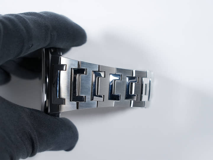 チャペック アンタークティック パサージュ ドゥ ドレーク Ref.- ステンレススチール ディープブルー文字盤 美中古 tah4oz72