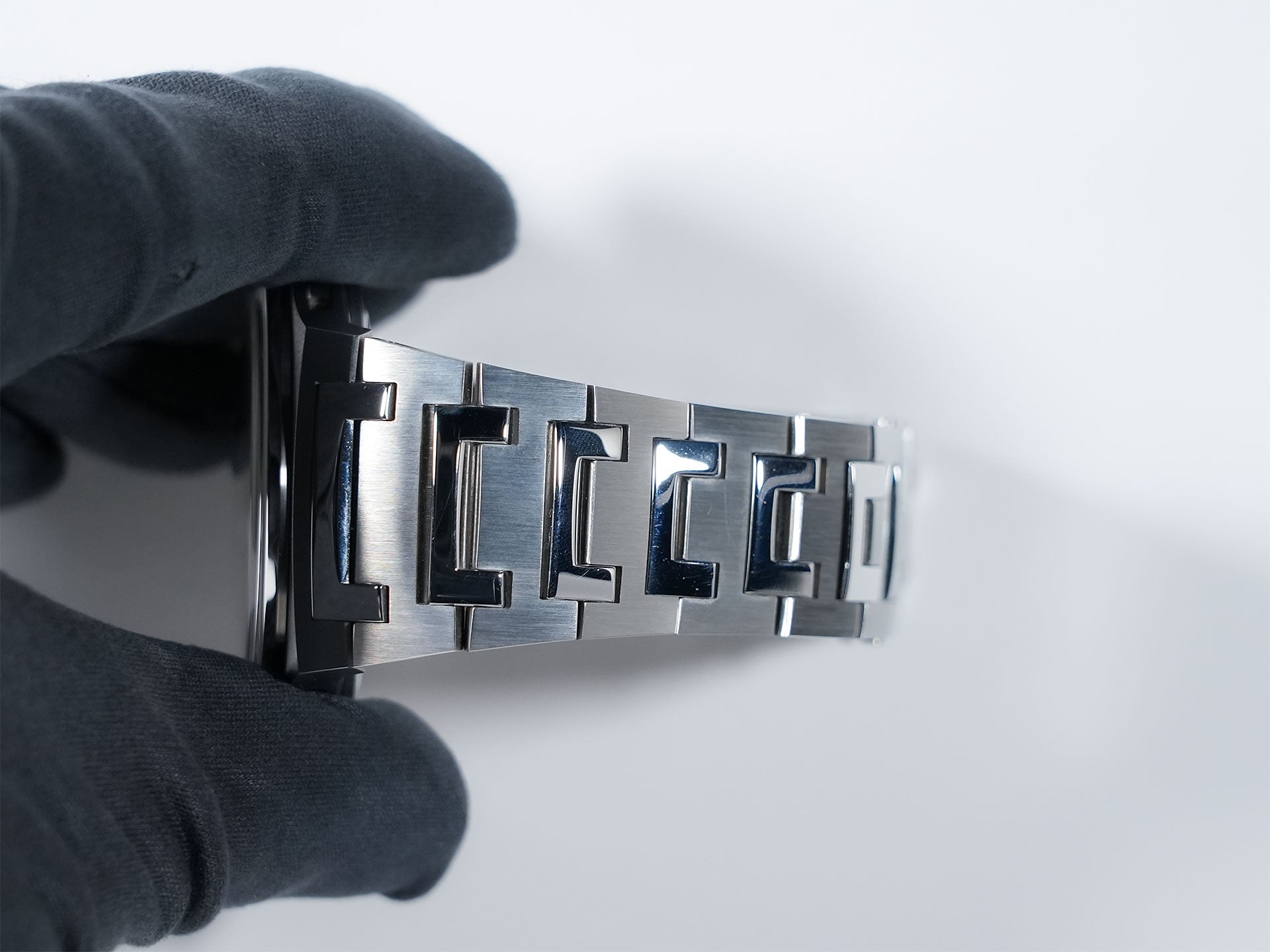 チャペック アンタークティック パサージュ ドゥ ドレーク Ref.- ステンレススチール ディープブルー文字盤 美中古 tah4oz72