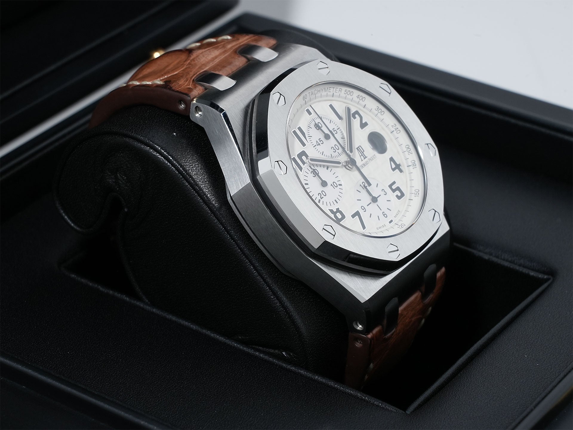 オーデマピゲ ロイヤルオーク オフショア クロノグラフ サファリ Ref.26170ST.OO.D091CR.01 ステンレススチール アイボリー文字盤 中古 63yb8jsw