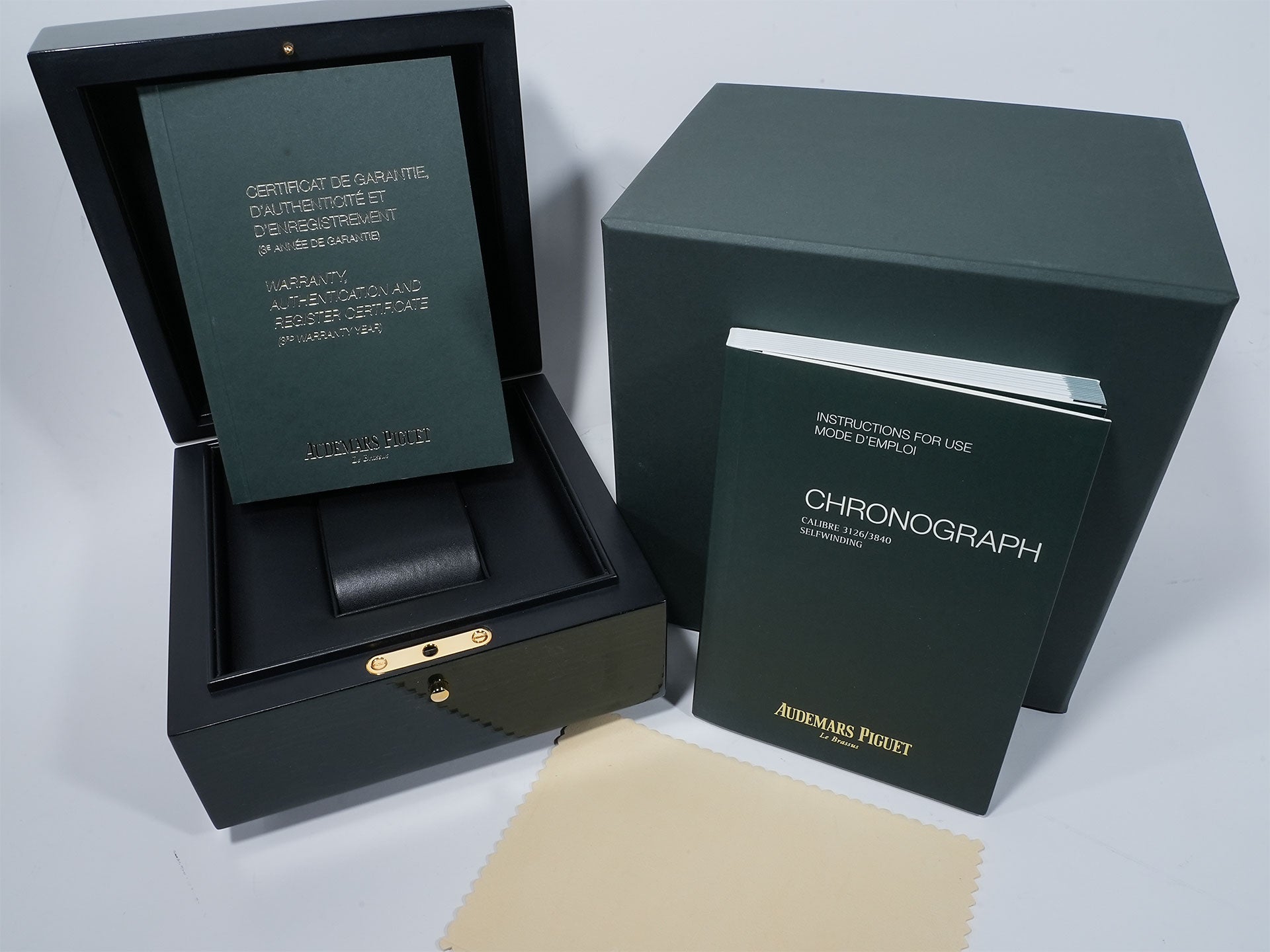 オーデマピゲ ロイヤルオーク オフショア クロノグラフ サファリ Ref.26170ST.OO.D091CR.01 ステンレススチール アイボリー文字盤 中古 63yb8jsw