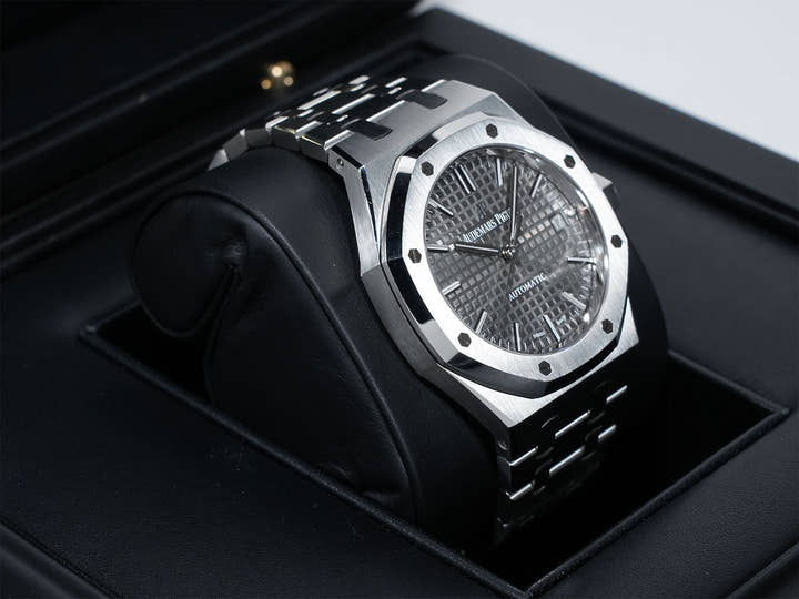 オーデマピゲ ロイヤルオーク Ref.15450ST.OO.1256ST.02 ステンレススチール グレー文字盤 中古 kjf5xfbp