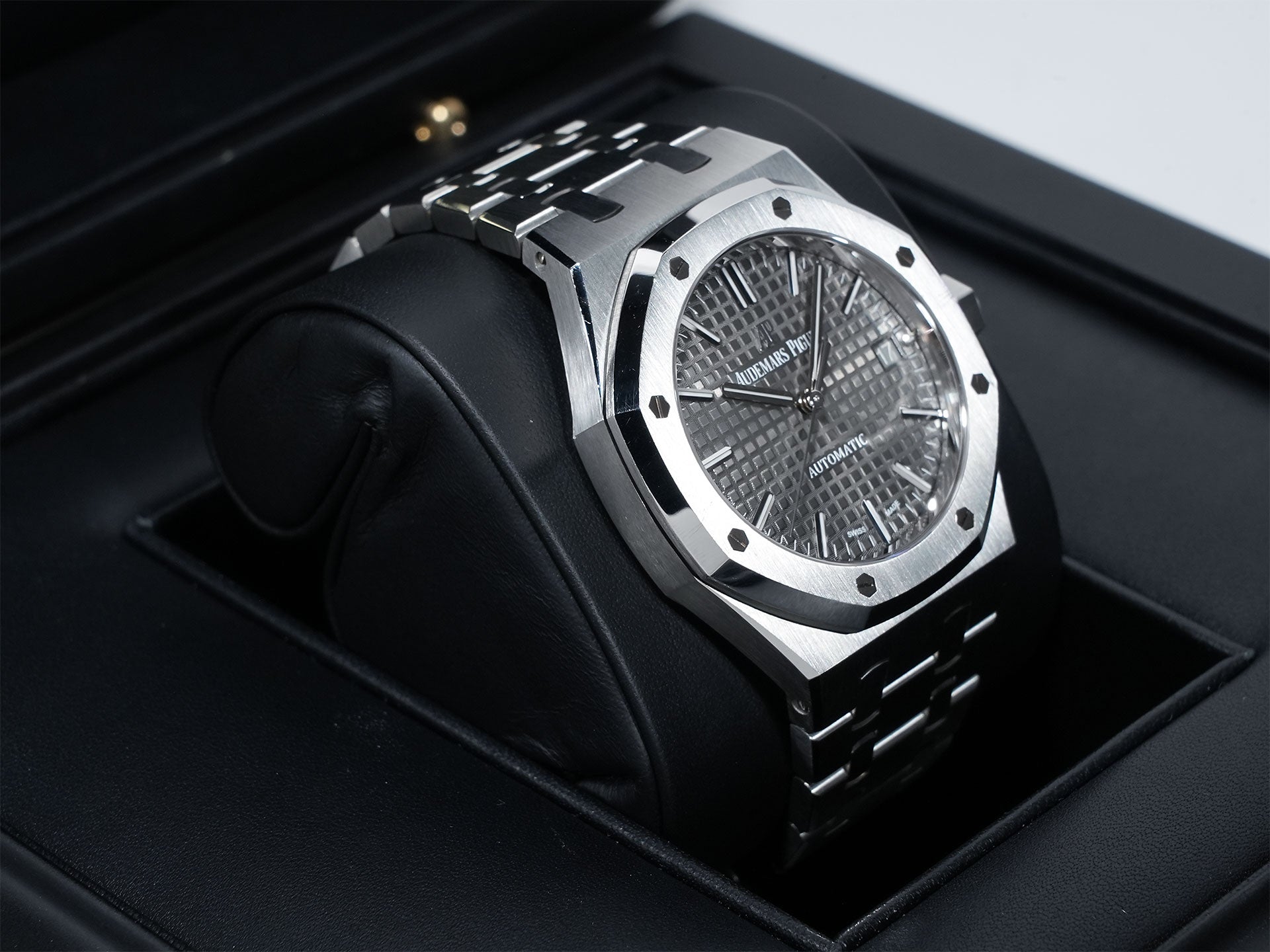 オーデマピゲ ロイヤルオーク Ref.15450ST.OO.1256ST.02 ステンレススチール グレー文字盤 中古 kjf5xfbp