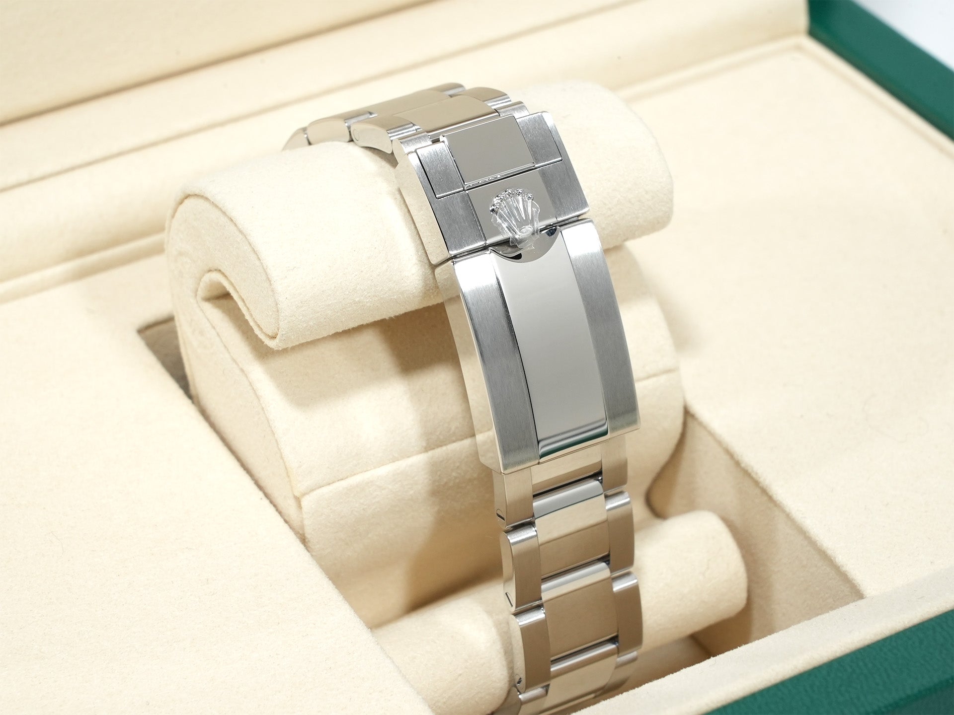 Rolex GMT-Master II Ref. 126720VTNR Stainless Steel Black Dial Oyster Bracelet Unused 8axn5jsc