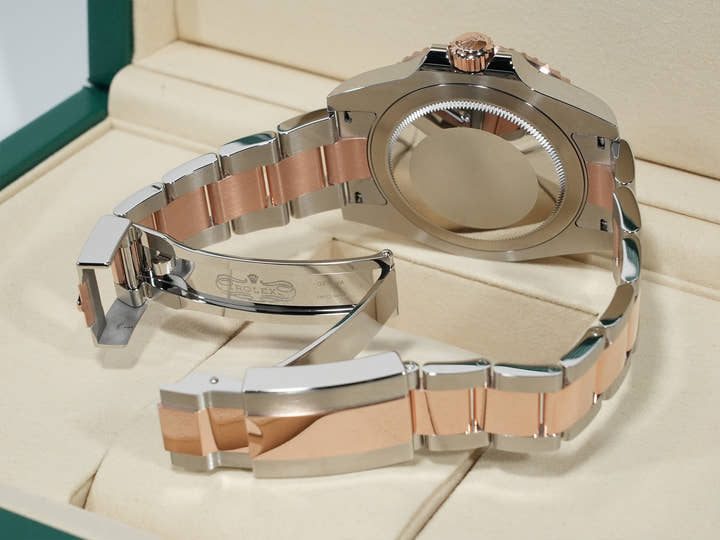 Rolex GMT-Master II Ref. 126711CHNR Stainless Steel/Everose Gold Black Dial Oyster Bracelet Unused 6miwh87m