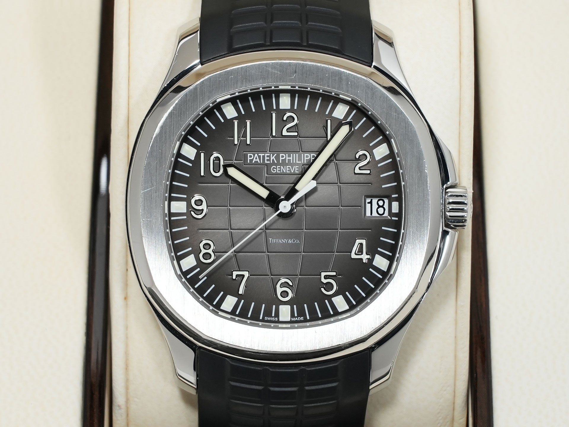 Patek Philippe Aquanaut TIFFANY & CO. Ref. 5167A-001 Stainless Steel Black Dial Pre-owned m4j64sq3