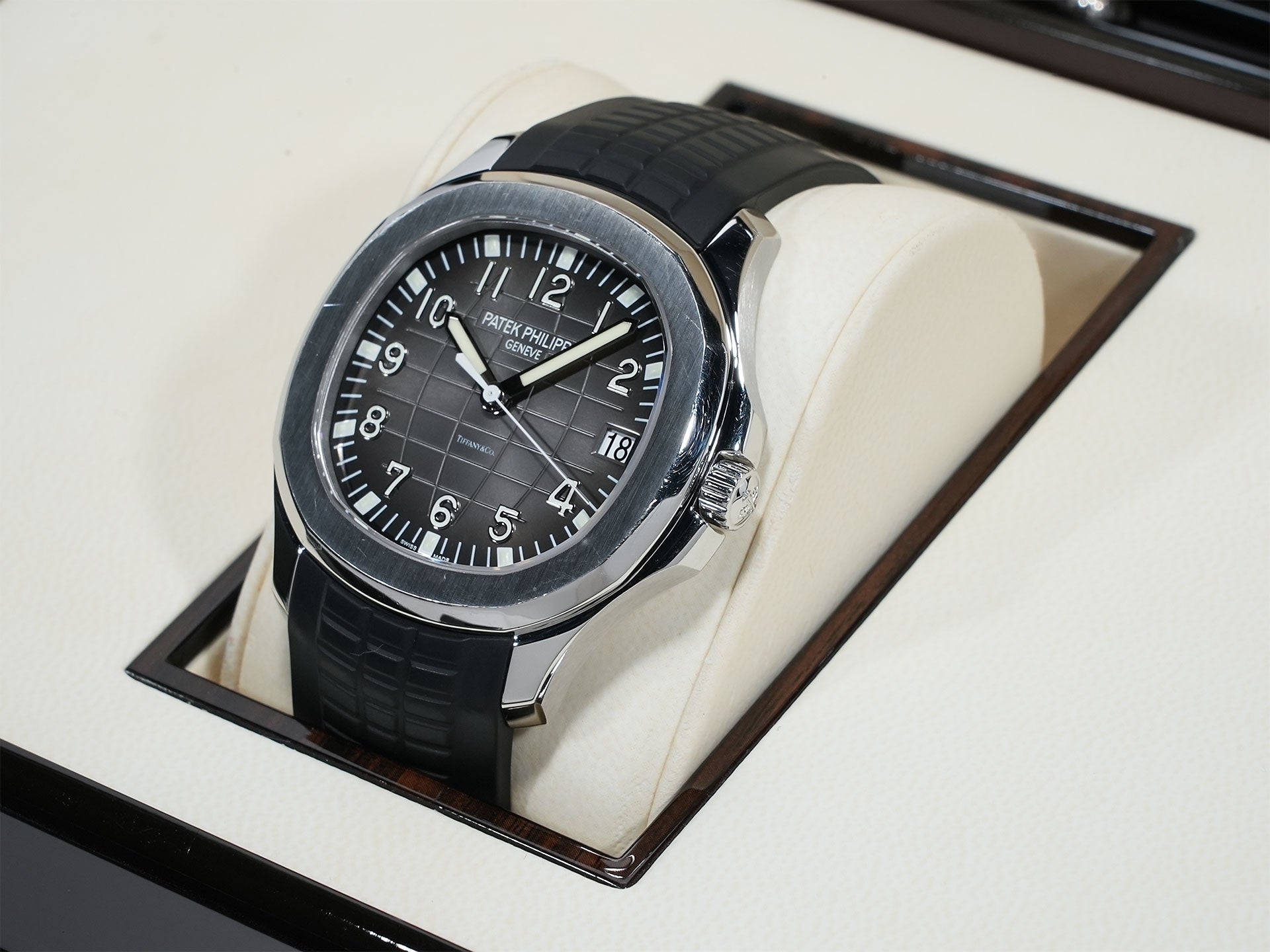 Patek Philippe Aquanaut TIFFANY & CO. Ref. 5167A-001 Stainless Steel Black Dial Pre-owned m4j64sq3