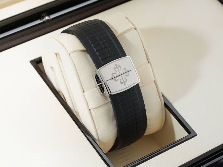 パテックフィリップ アクアノート TIFFANY＆CO. Ref.5167A-001 ステンレススチール ブラック文字盤 中古 m4j64sq3