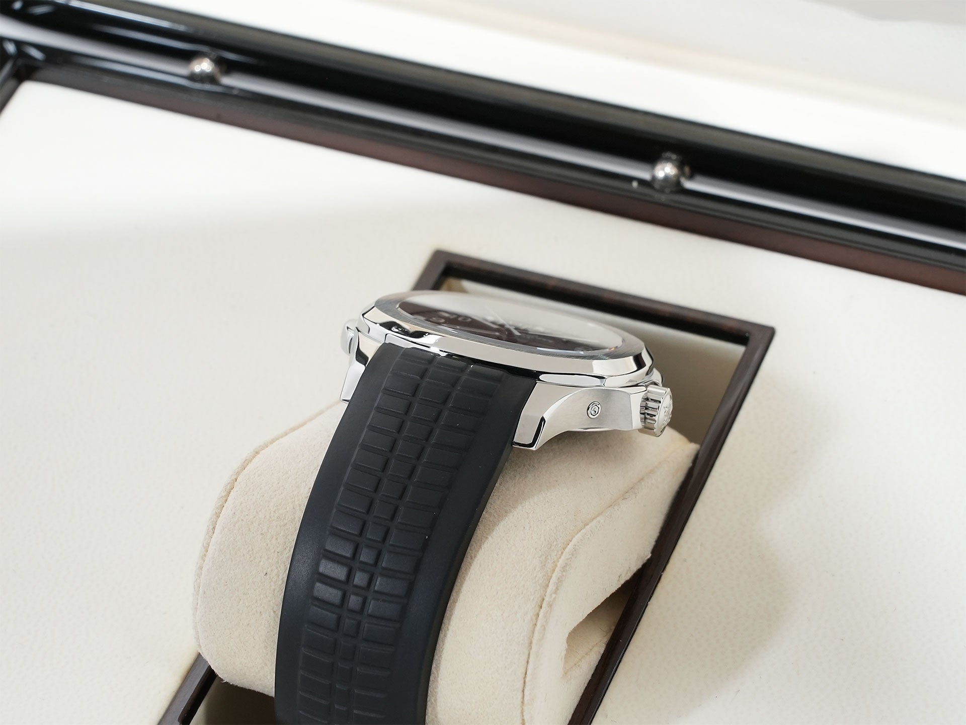 パテックフィリップ アクアノート トラベルタイム Ref.5164A-001 ステンレススチール ブラック文字盤 中古 kcpafj2t