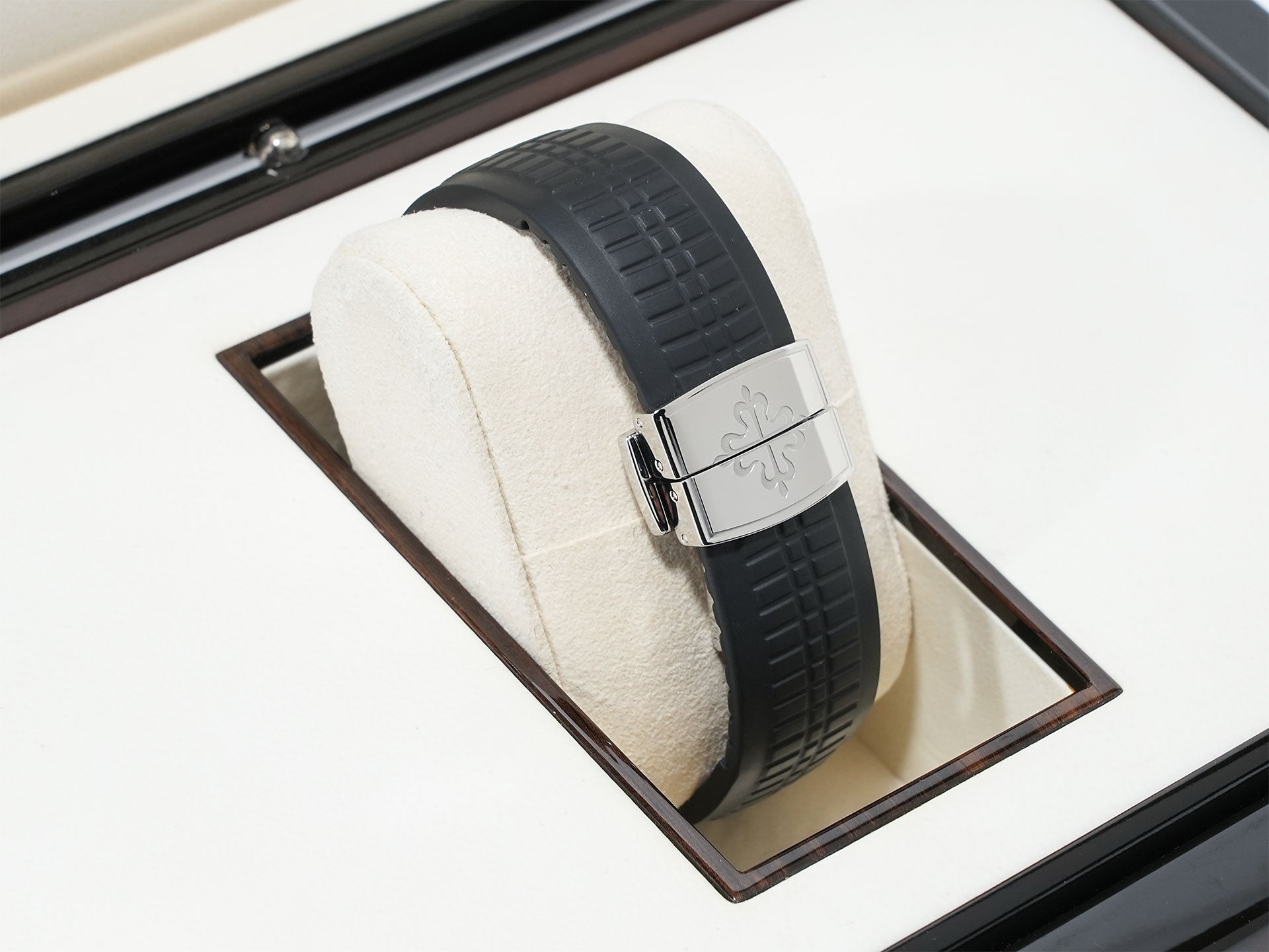 パテックフィリップ アクアノート トラベルタイム Ref.5164A-001 ステンレススチール ブラック文字盤 中古 kcpafj2t