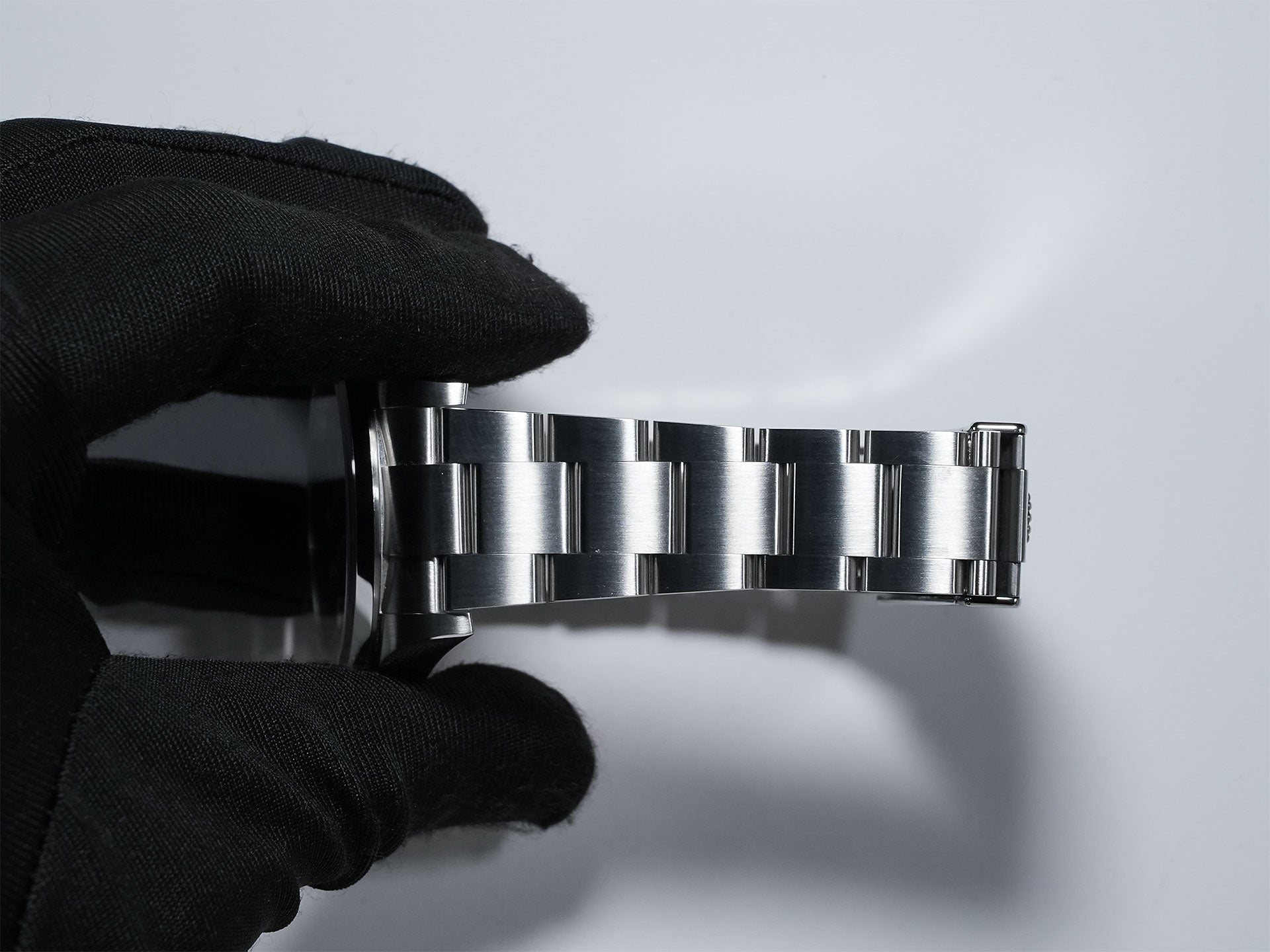 Rolex Explorer I Ref. 214270 Stainless Steel Black Dial Oyster Bracelet Excellent Condition vforwocb