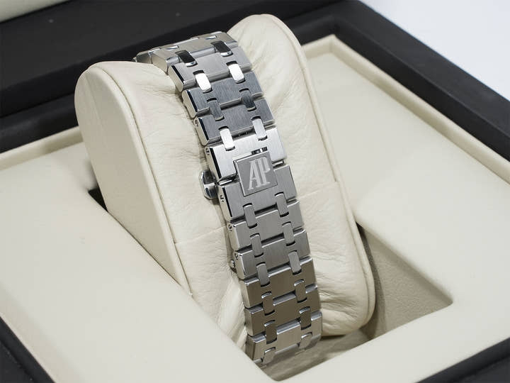 オーデマピゲ ロイヤルオーク Ref.15300ST.OO.1220ST.01 ステンレススチール シルバー文字盤 美品 cpn4jdcs