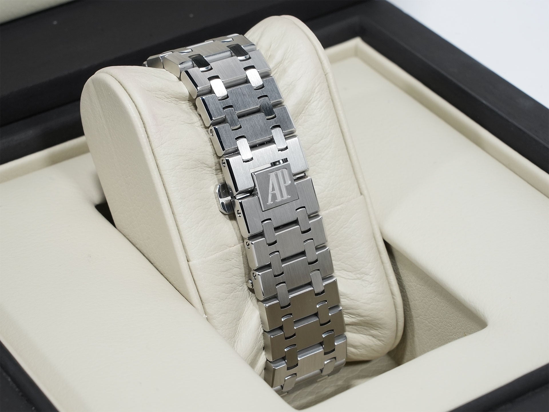 オーデマピゲ ロイヤルオーク Ref.15300ST.OO.1220ST.01 ステンレススチール シルバー文字盤 美品 cpn4jdcs