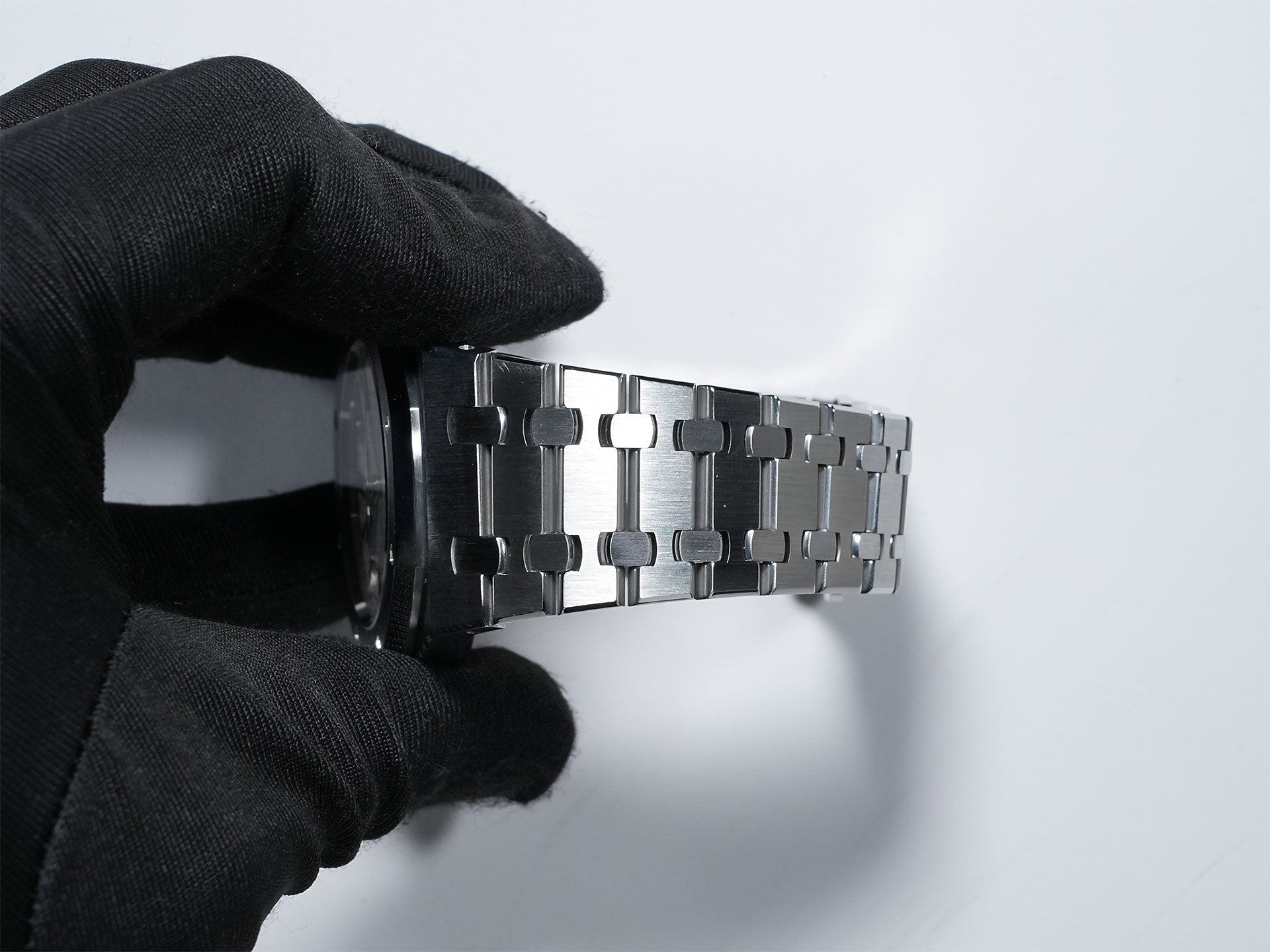 オーデマピゲ ロイヤルオーク Ref.15300ST.OO.1220ST.01 ステンレススチール シルバー文字盤 美品 cpn4jdcs