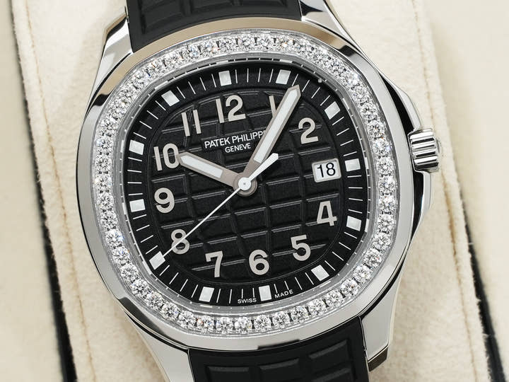 パテックフィリップ アクアノート Ref.5267/200A-001 ステンレススチール ブラック文字盤 未使用 375o34mq