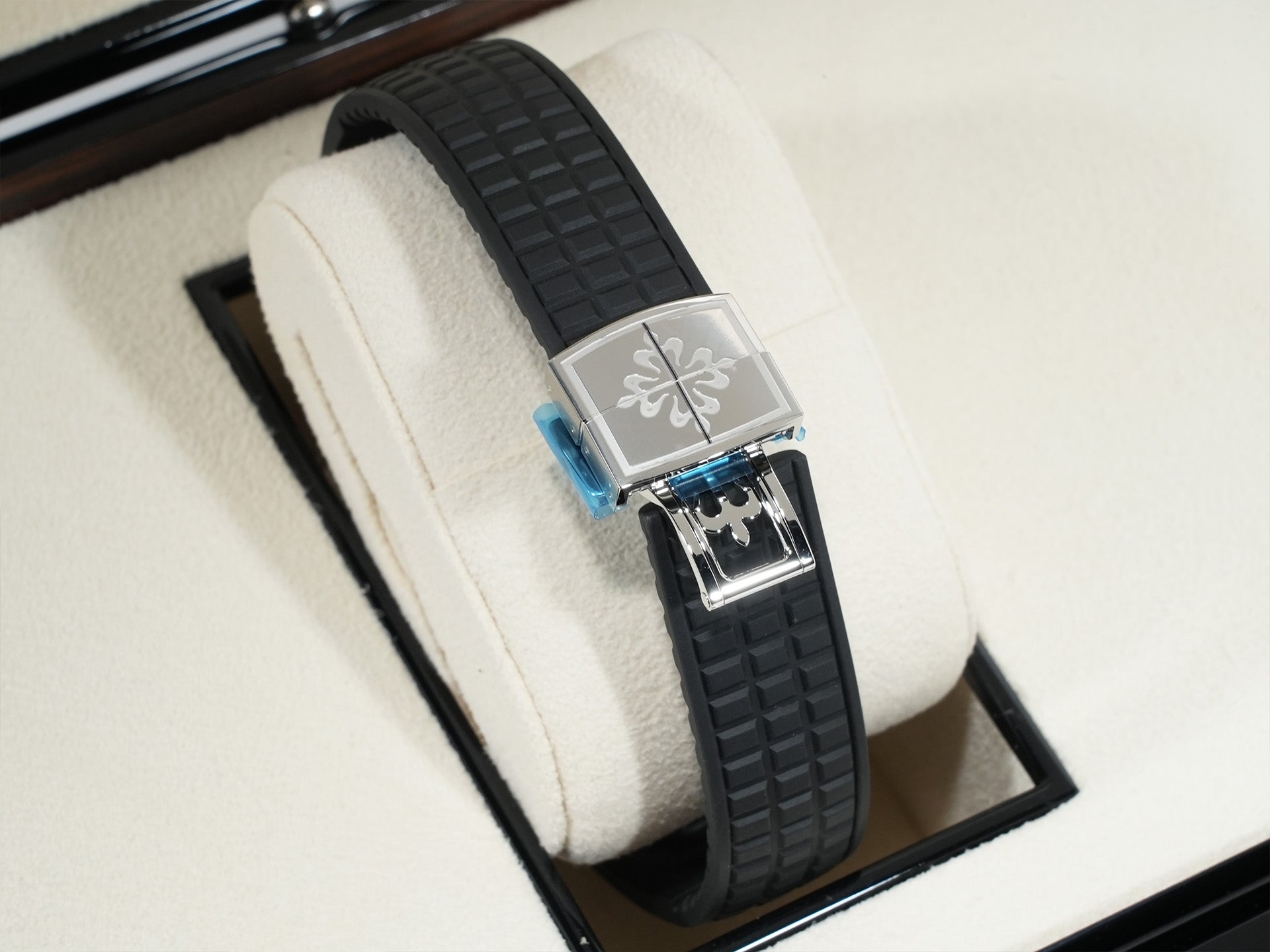 パテックフィリップ アクアノート Ref.5267/200A-001 ステンレススチール ブラック文字盤 未使用 375o34mq