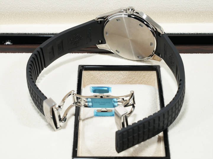 パテックフィリップ アクアノート Ref.5267/200A-001 ステンレススチール ブラック文字盤 未使用 375o34mq