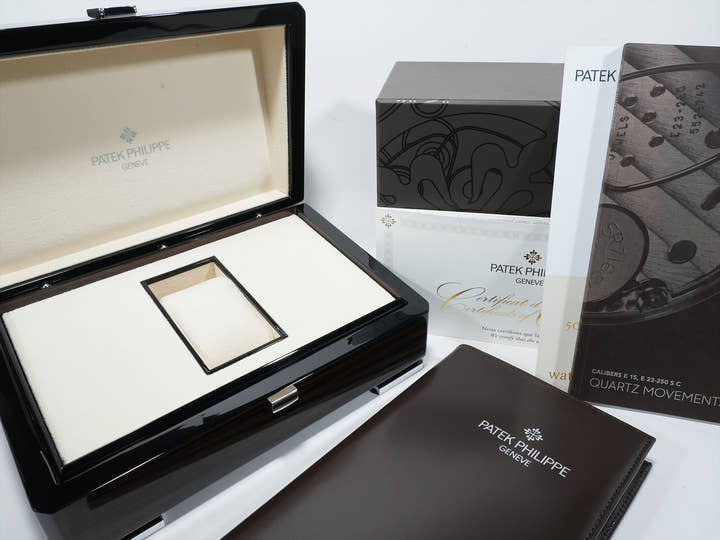パテックフィリップ アクアノート Ref.5267/200A-001 ステンレススチール ブラック文字盤 未使用 375o34mq