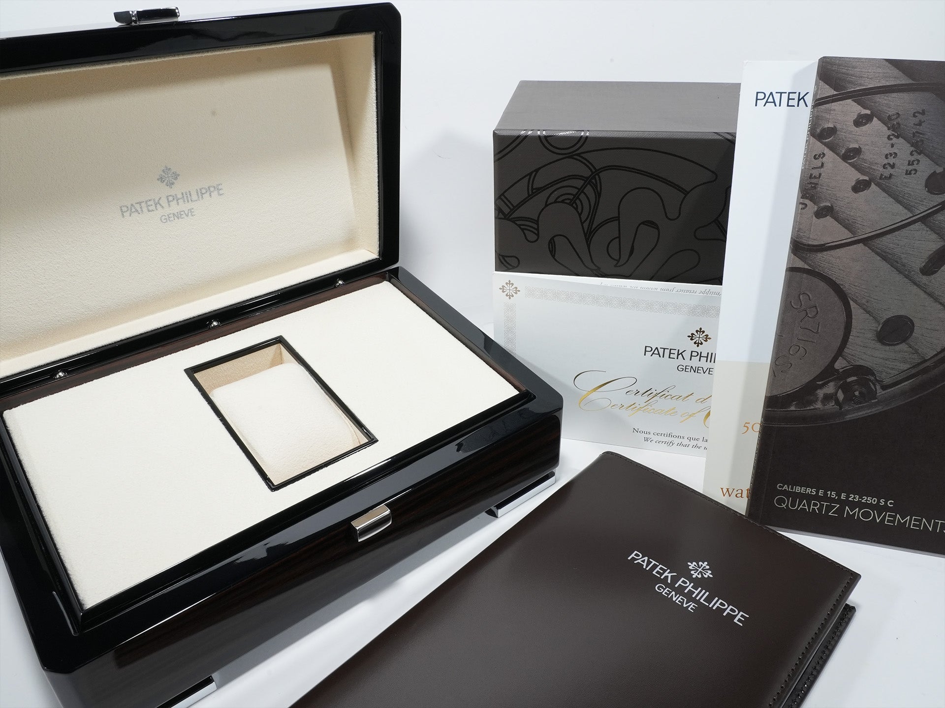 パテックフィリップ アクアノート Ref.5267/200A-001 ステンレススチール ブラック文字盤 未使用 375o34mq