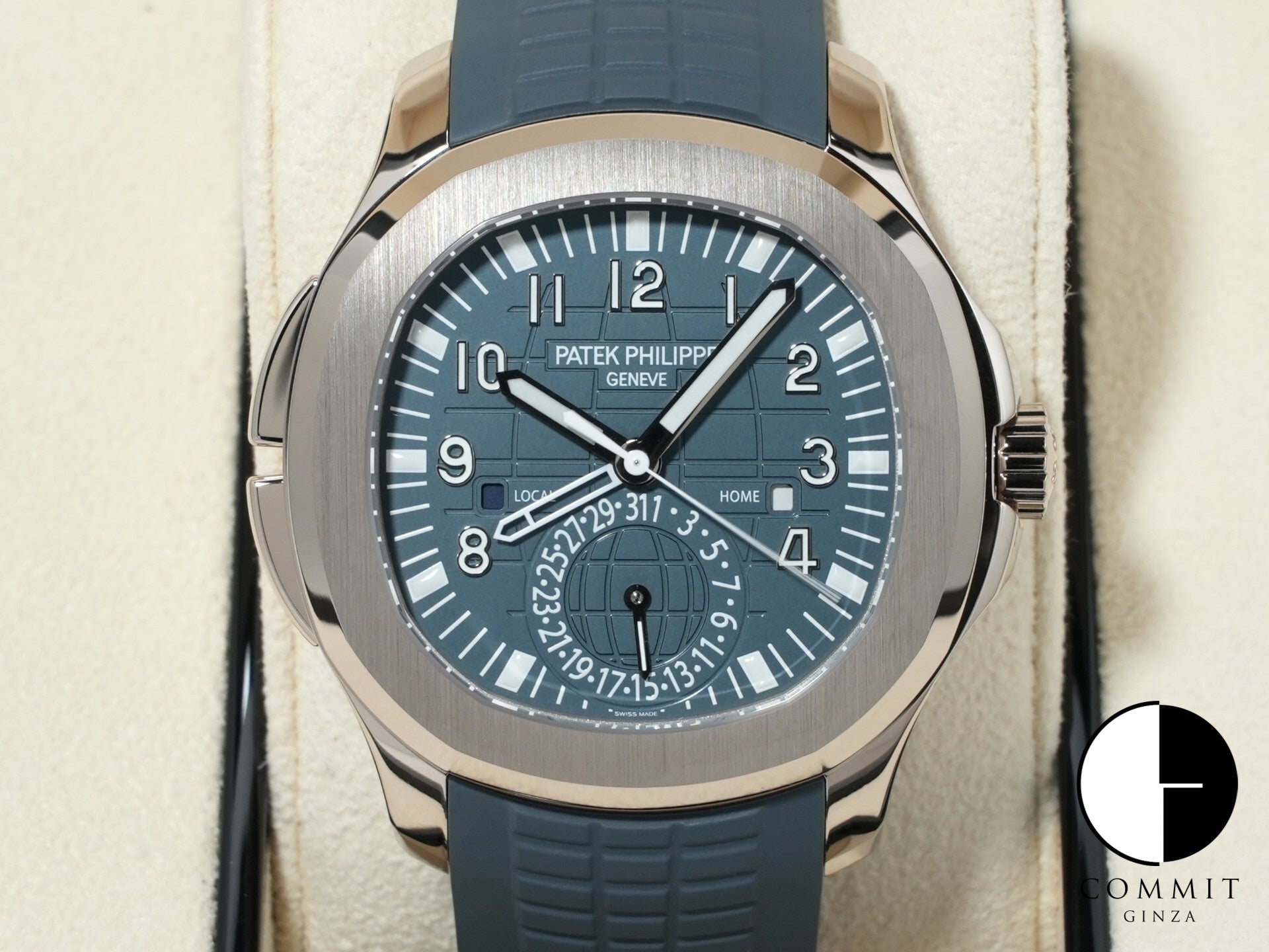 Patek Philippe Aquanaut Ref. 5164G-001 White Gold Blue-Gray Opaline Dial Unused dsn592g4