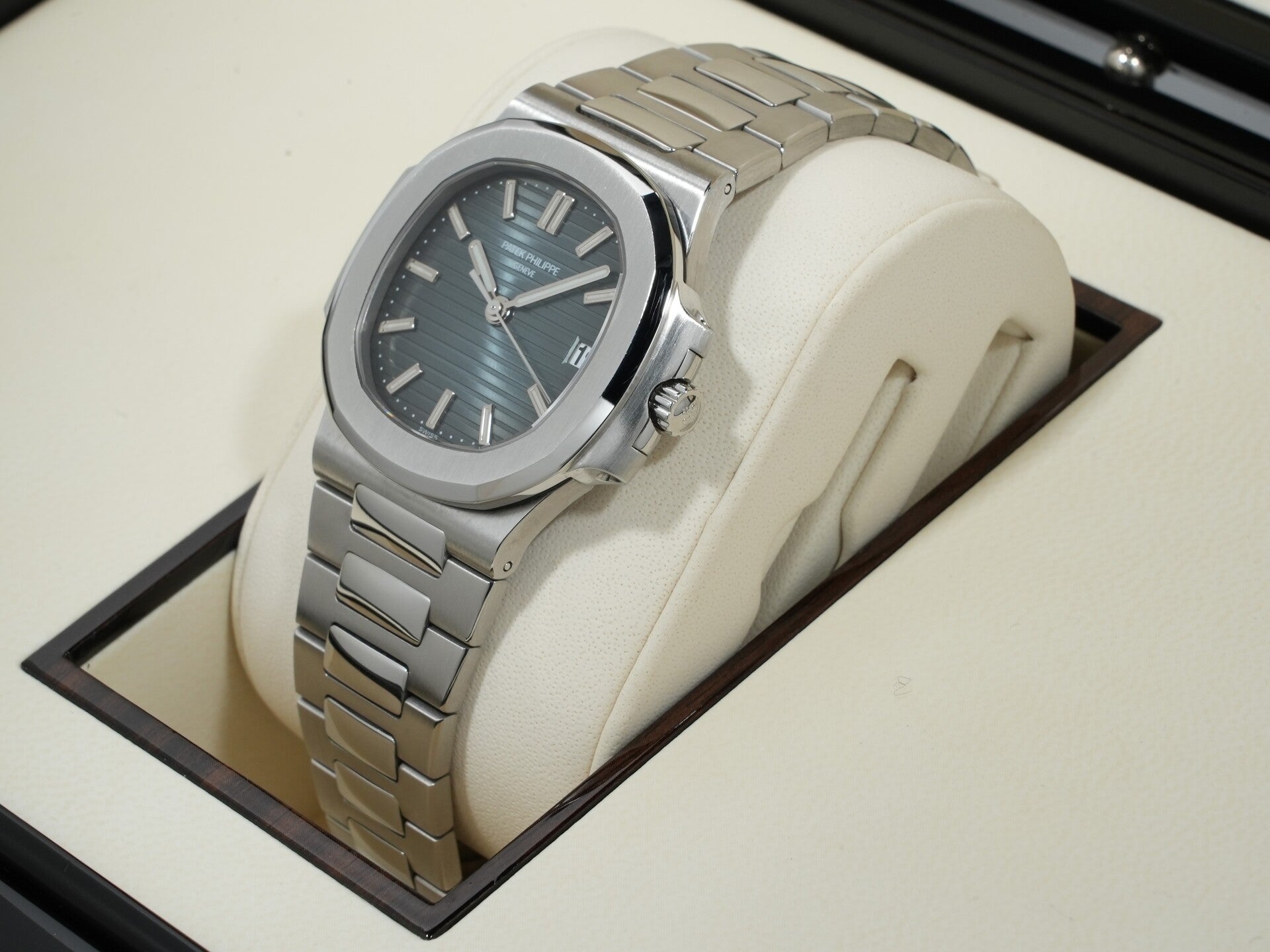 パテックフィリップ ノーチラス Ref.5800/1A-001 ステンレススチール ブルー文字盤 中古 qgqii2ox