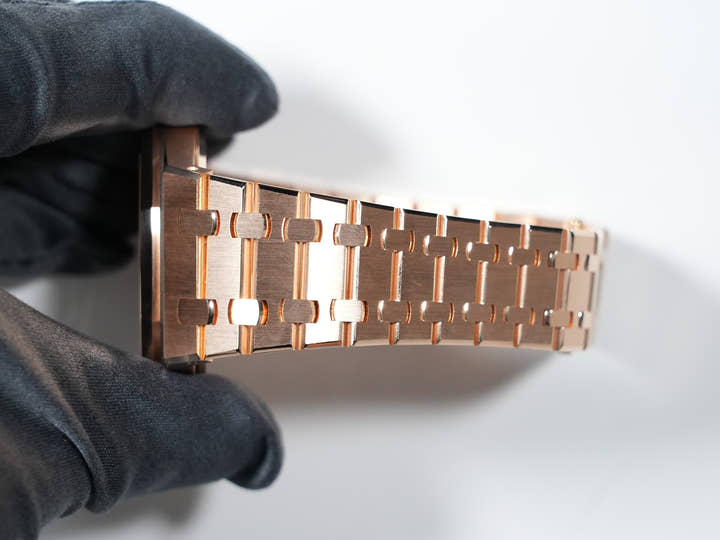 オーデマピゲ ロイヤルオーク Ref.15400OR.OO.1220OR.02 ピンクゴールド シルバー文字盤 美品 p8oakepe