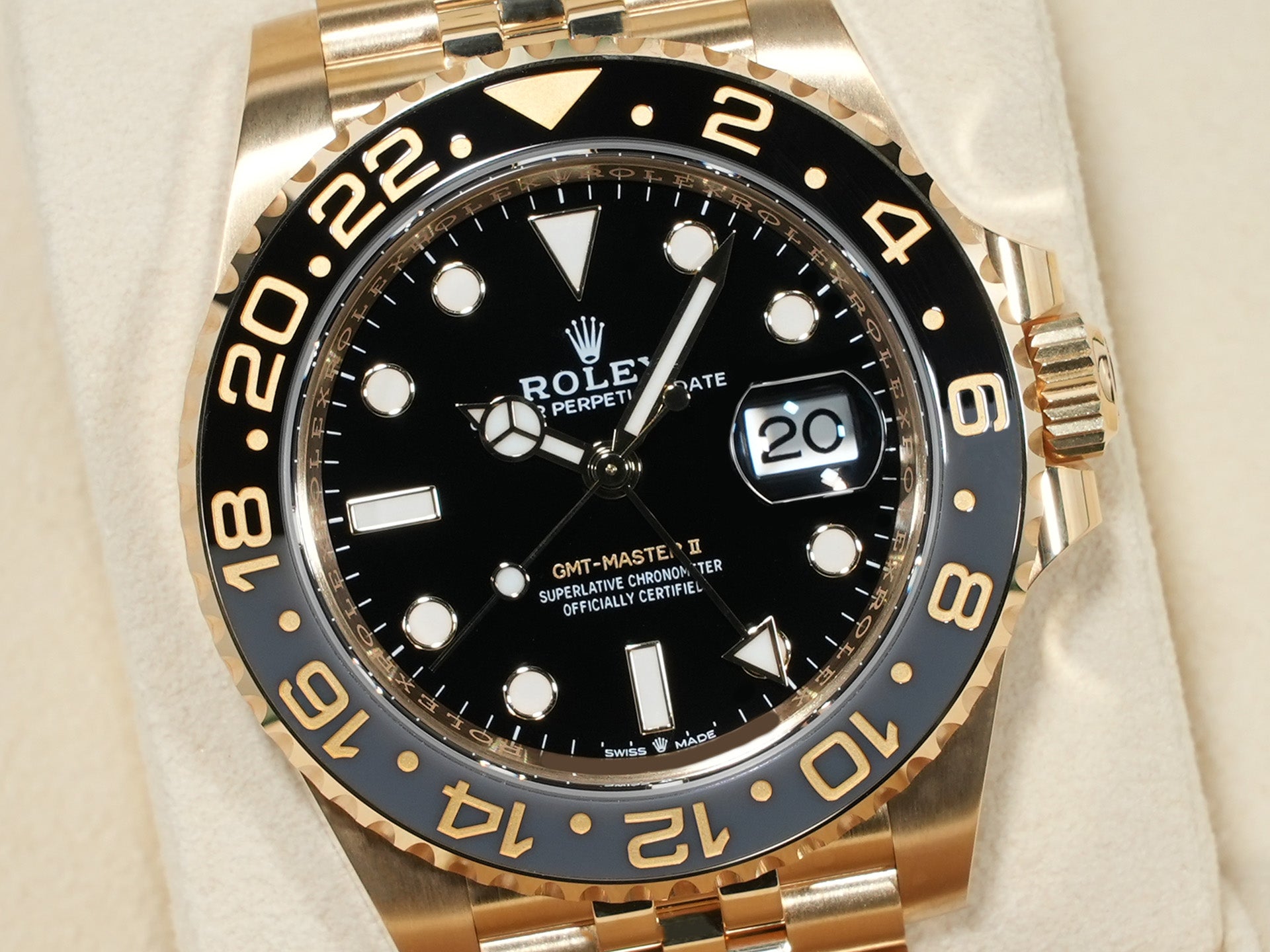 Rolex GMT-Master II Ref. 126718GRNR Yellow Gold with Black Dial and Jubilee Bracelet, Excellent Condition grwmzih7