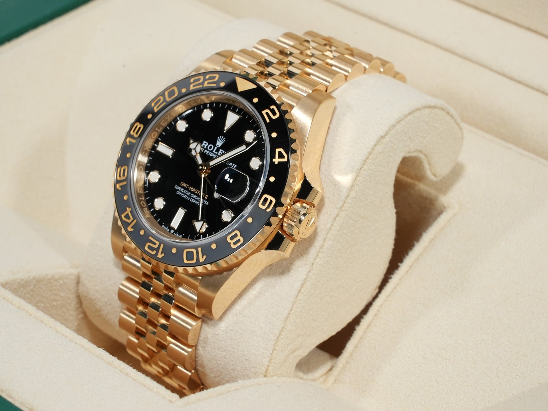 Rolex GMT-Master II Ref. 126718GRNR Yellow Gold with Black Dial and Jubilee Bracelet, Excellent Condition grwmzih7