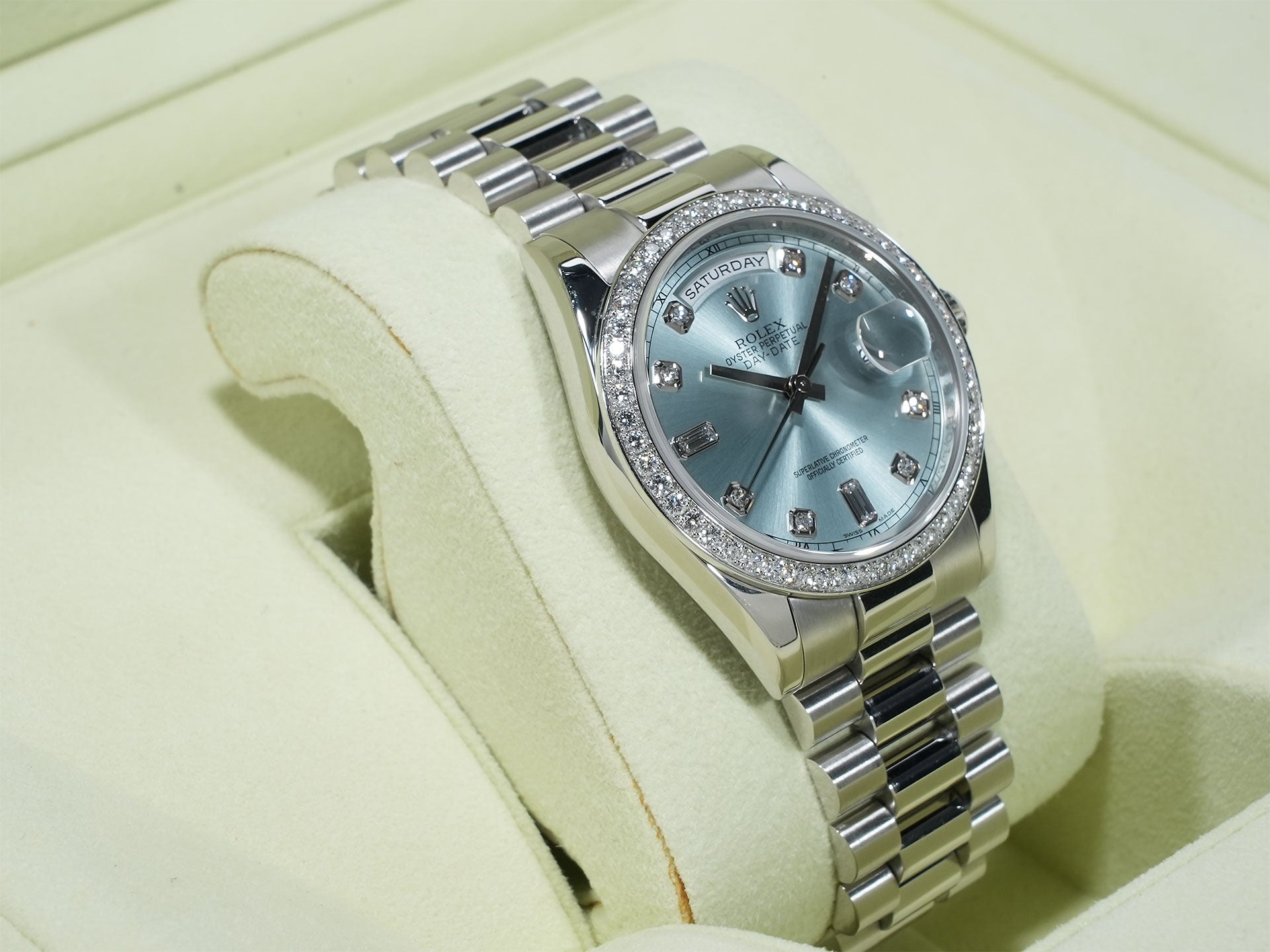 Pre-owned Rolex Day-Date Ref. 118346A Platinum Ice Blue with 10 Diamond Dial (jn7cajvj)
