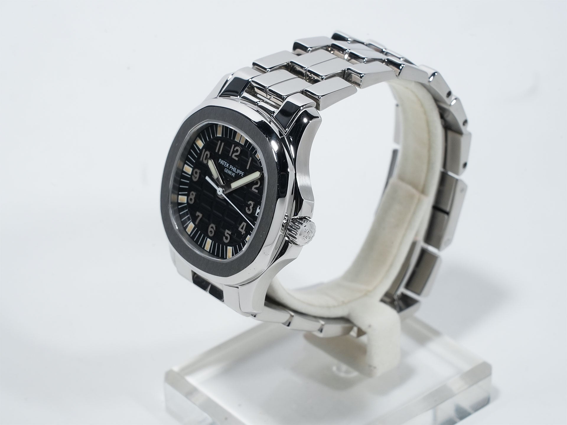 パテックフィリップ アクアノート ミディアム Ref.5066/1A-001 ステンレススチール ブラック文字盤 中古 7d5b3msp