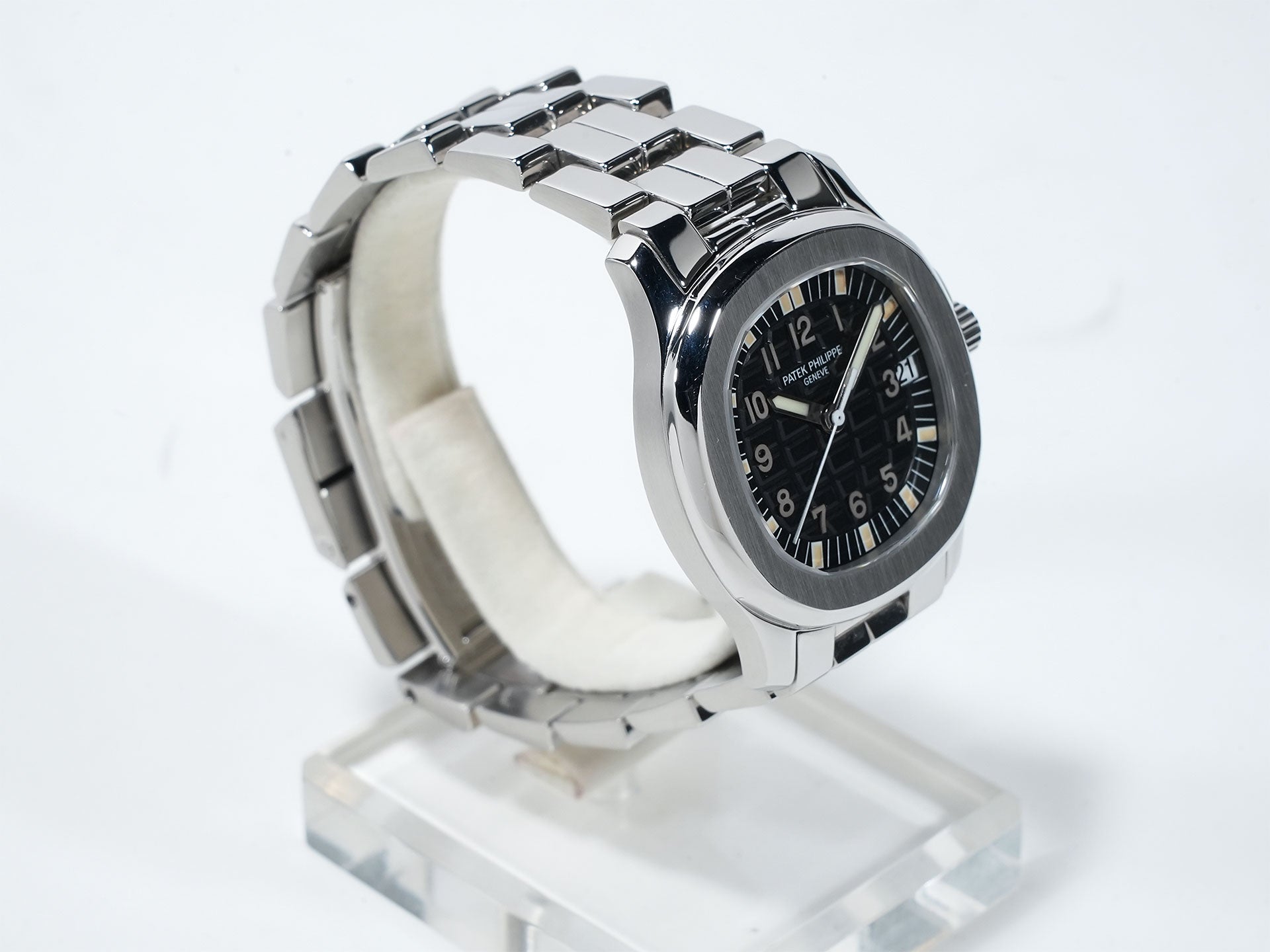 パテックフィリップ アクアノート ミディアム Ref.5066/1A-001 ステンレススチール ブラック文字盤 中古 7d5b3msp