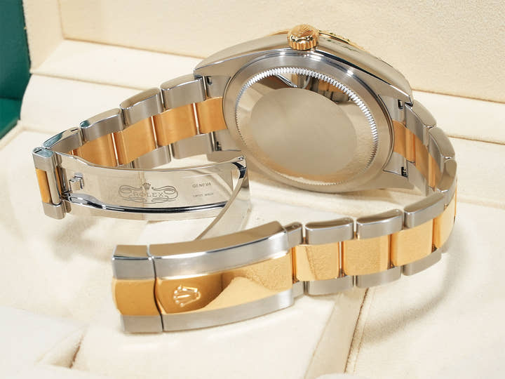 ロレックス スカイドゥエラー Ref.326933 ステンレススチール/イエローゴールド ホワイト文字盤 オイスターブレスレット 美中古 twq4tz3m